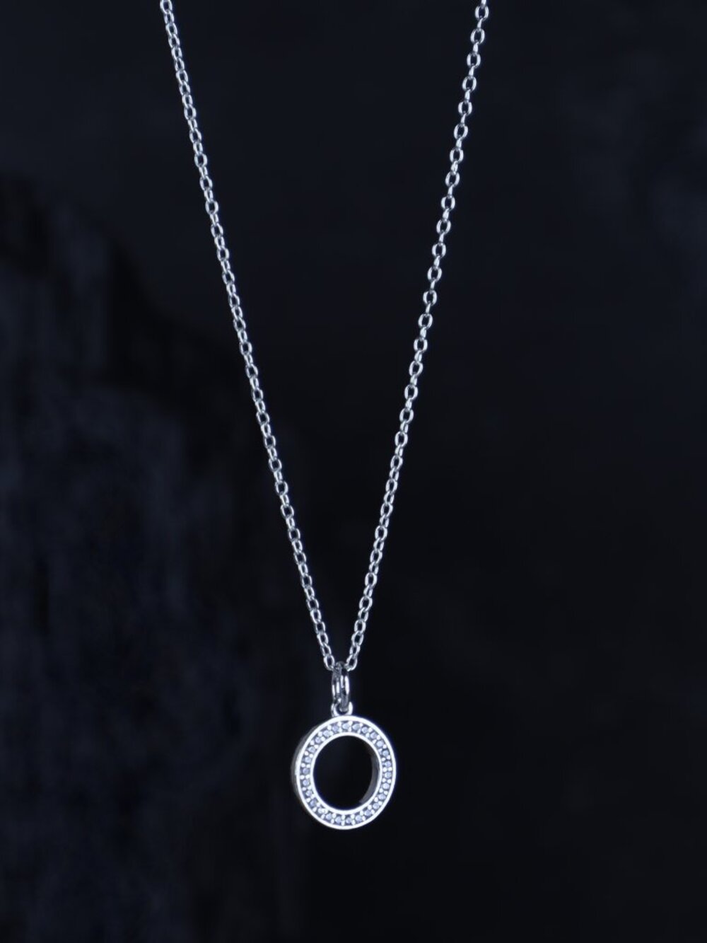 CZ Sterling Circle Pendant Necklace (Rosa Perlina